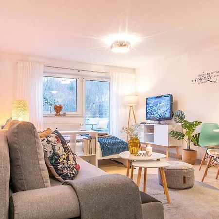 Modernes Apartment Im Gruenen I Balkon I Wlan I Stellplatz シュヴァルツェンベルク エクステリア 写真